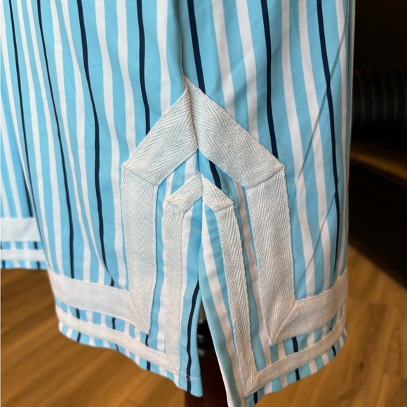 Sleeveless tunic dress/ coverup in blues & white atrioe pattern - Picture 11 of 12